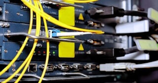 Заказать монтаж сетей в Новошахтинске. Обслуживание ПК, ремонт от 312 руб